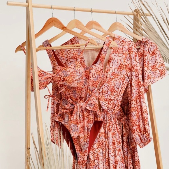 L*SPACE Floral Bikini Set - Picture 6 of 10